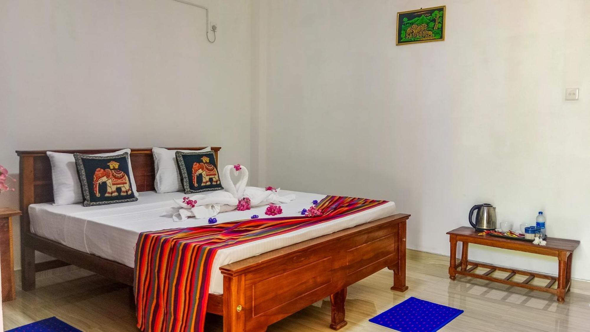 Gimhana Homestay Сигирия Экстерьер фото