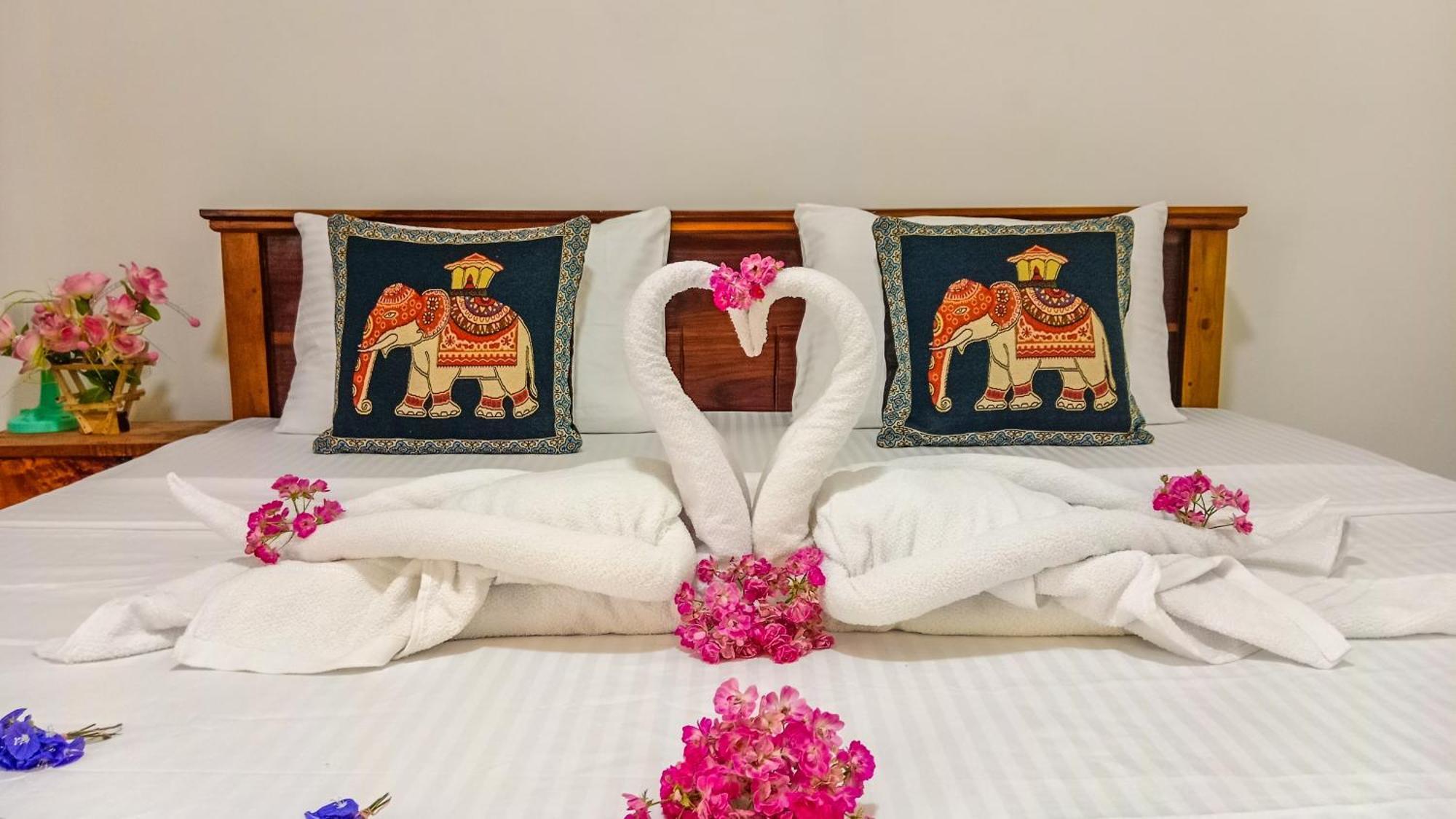 Gimhana Homestay Сигирия Экстерьер фото